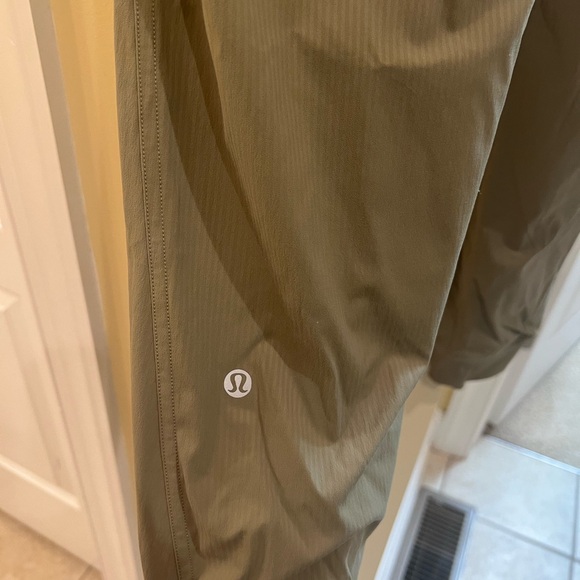 NWT Lululemon Dance Studio Joggers - Picture 7 of 10